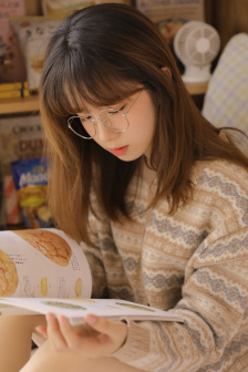 芦名ユリア